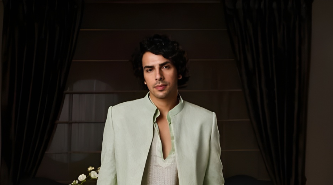 Timeless Fashion & Modern Style: Explore Kurta Churidars and Groom Sherwanis at Histori