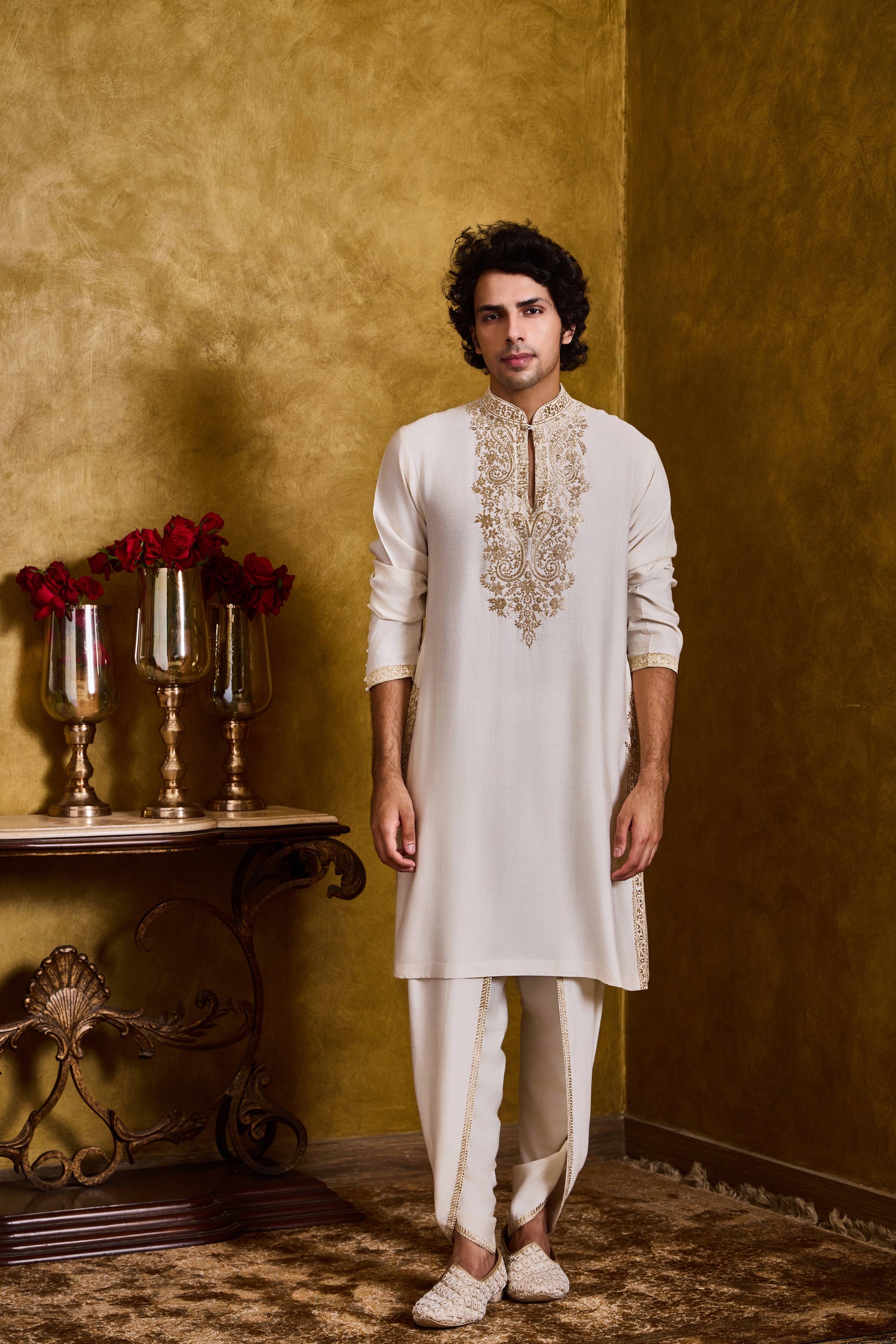 Ivory Kurta Dhoti Zari Embroidery Set